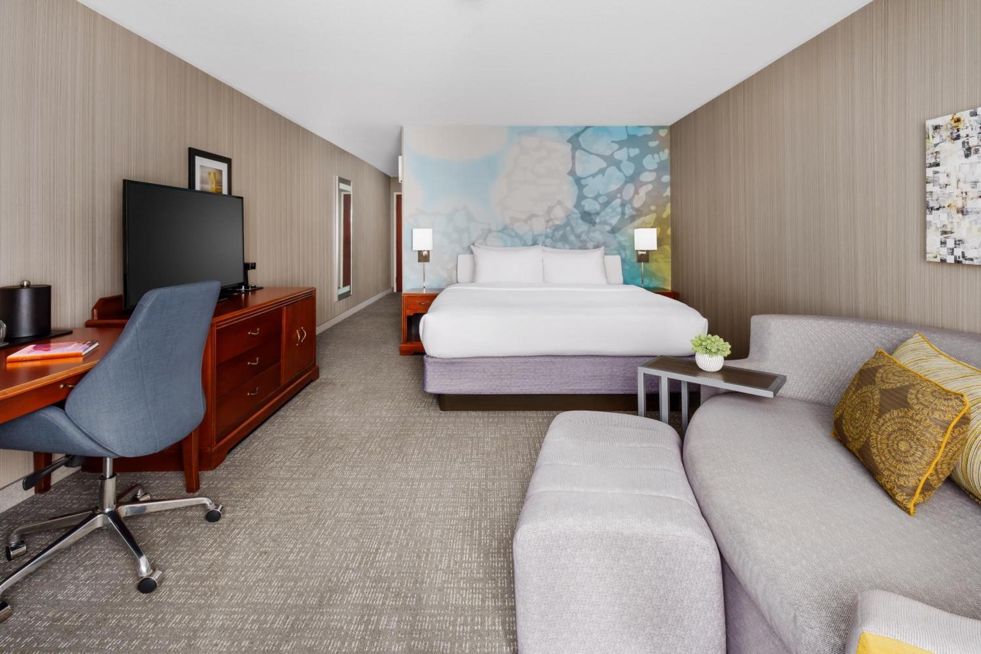 Courtyard By Marriott Roseville Galleria Mall/Creekside Ridge Drive Exterior photo